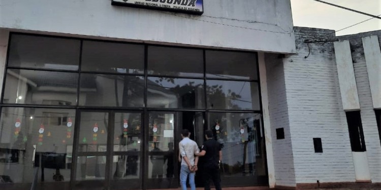 SEGUIRÁ TRAS LAS REJAS. El sospechoso, conocido con el alias de “Gordo”, momentos después de ser arrestado.