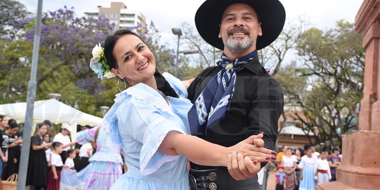 Así arrancó el 53º Festival Nacional de la Música del Litoral en Posadas