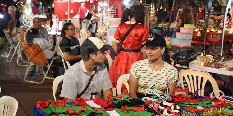 Decenas de expositoras se lucieron en la Feria Navidad by Spacio Mujer