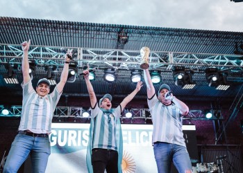 La Fiesta de la Navidad del Litoral se despidió con una multitud mundialista