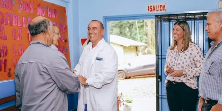 AYUDA Y ACOMPAÑAMIENTO. El hogar Madre Teresa de Calcuta ayuda a los familiares de los pacientes internados en el hospital SAMIC de Eldorado.