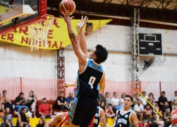 Básquetbol: Tokio ganó y habrá tercer partido