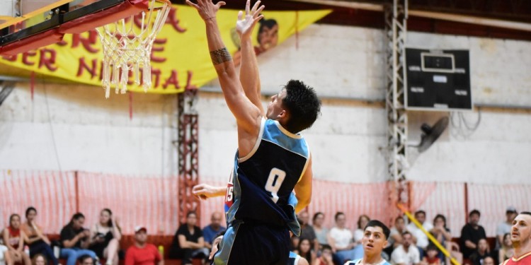 IGUALES. El Oriental se impuso en casa y estiró la definición por el título. (Foto gentileza C.Reble).