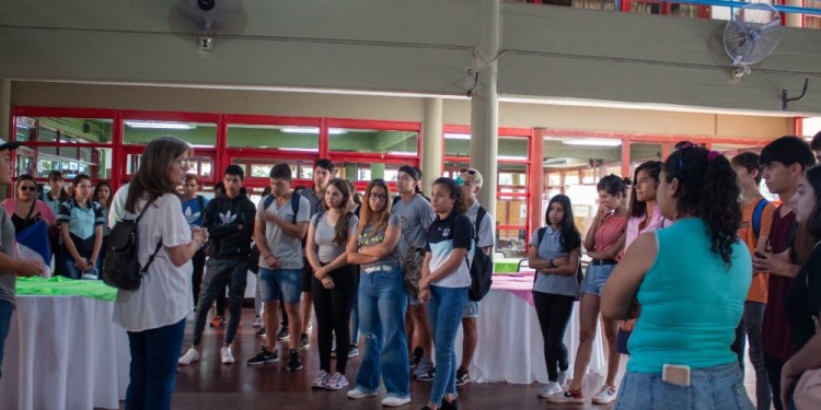 RECORRIDA. Estudiantes iniciaron su trayectoria en la UNaM