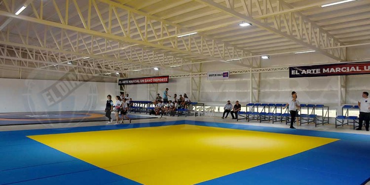 DE PRIMER NIVEL. Así luce el gimnasio de deportes de combate inaugurado ayer en el predio del CePARD. Lujo.