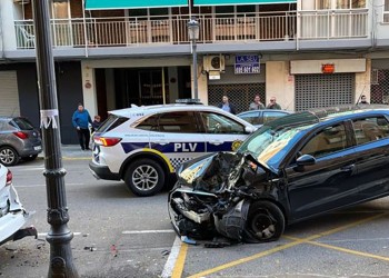 Un cura chocó ebrio y culpó al vino de la misa