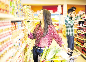 Las familias luchan para seguir siendo clase media, una realidad afectada por el consumo