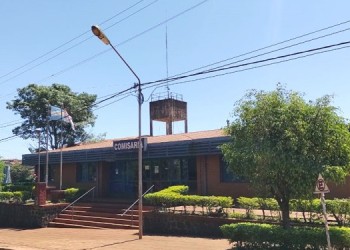 Hallaron ahorcado a un interno en la comisaría de Aristóbulo del Valle