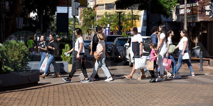 ABONO. “La mayoría de las empresas lo va a asumir y lo va a abonar, aunque en algunos casos no será en una sola cuota. El  Gobierno nacional obliga ciertas cosas, pero entiendo que en la práctica suceden otras”, dijeron desde las Cámaras.