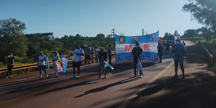 En Leandro N. Alem cortan la ruta nacional 14.
