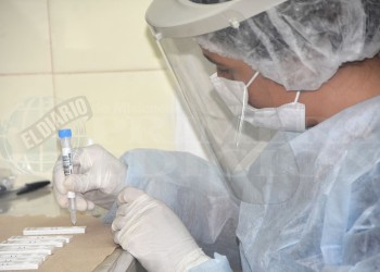 Por qué los mayores de 50 necesitan  dosis de refuerzo cada cuatro meses