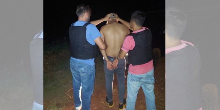 DETENCIÓN. El acusado descartó el arma en su vivienda y se refugió en casa de su tía, donde lo halló la policía.