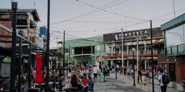 Se inauguró la primera etapa de la renovada “Feirinha” de Puerto Iguazú