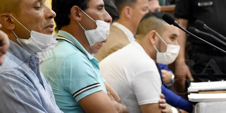 BARBIJOS EN EL TRIBUNAL. Los tres acusados en la imagen, el primero es Daniel Alejandro “Pili” Da Silva, lo sigue “Juancho” Portal y por último Franco Jesús Ramos.