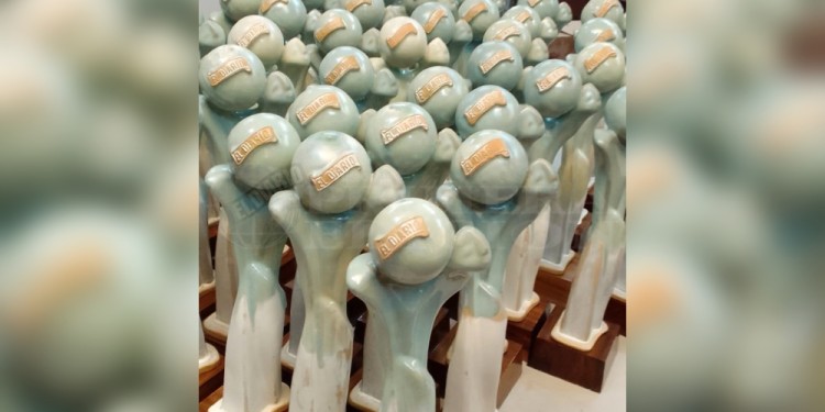 A LA ESPERA. Las estatuillas aguardan por los deportistas ganadores.