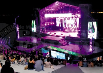 Festival del Litoral: Los Tekis desataron la alegría del carnaval