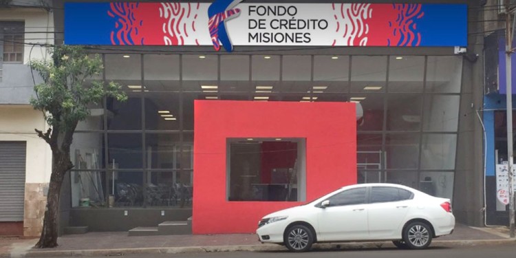 SEDE CENTRAL. Por avenida Uruguay, además de cinco sedes en el Interior.