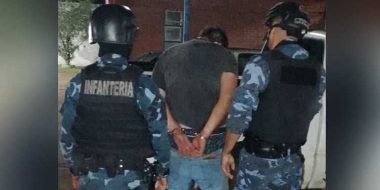 ESCURRIDIZO. El acusado primero intentó escapar en un automóvil y luego internándose en una zona de monte.