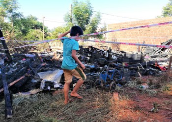 Incendio en el barrio Sol de Misiones: “No lo dudé, me metí y agarré a mis sobrinos”