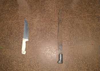 Cuatro detenidos, una adolescente demorada y tres policías lesionados