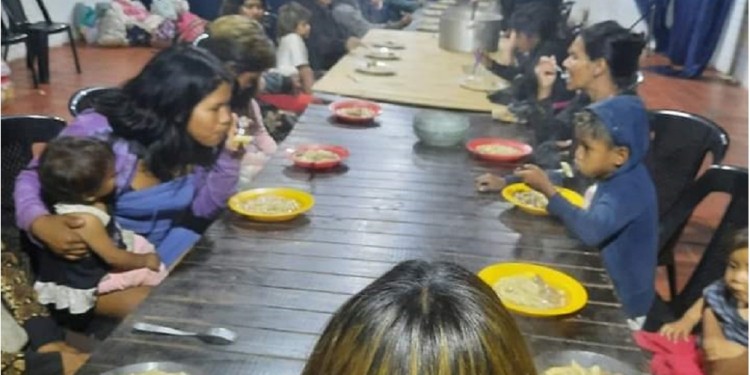 FIN DE AÑO. Indicaron que, de las 40 personas que reciben por noche aproximadamente, cerca de 15 son niños.