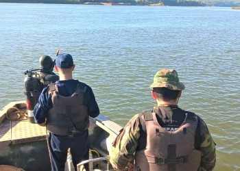 Encontraron ahogados a los hermanitos arrojados al río por su madre