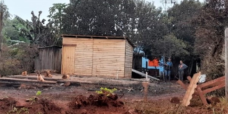 PRIMER PASO. La pequeña estructura para construir un nuevo el hogar.