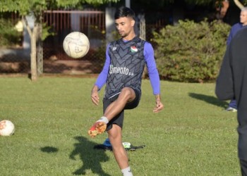 Bogarín, uno más para el Colectivero