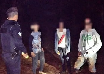 Tres jóvenes intentaban huir de una pelea y se perdieron en el monte