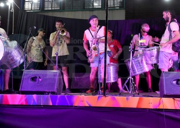 La música de los barrios rindió su homenaje a San Baltasar