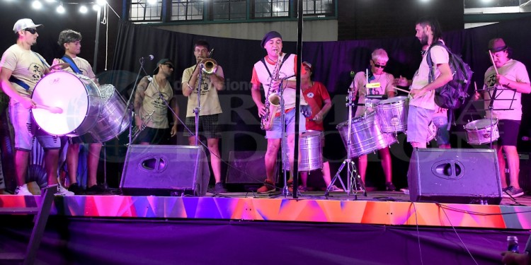 RITMO Y TRADICIÓN. Músicos y grupos de distintos barrios rindieron su homenaje a San Baltasar.