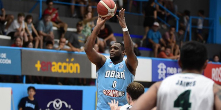 DESTACADO. El norteamericano Charles Mitchell anotó 25 puntos y bajó 12 rebotes. (Fotos Prensa OTC)