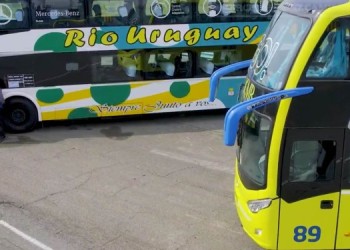 Ante la demanda, triplican las frecuencias de colectivos a las playas de Brasil