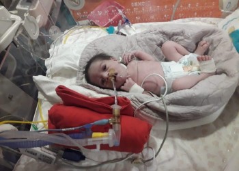 Selena fue trasladada hasta el Hospital Garrahan para su cirugía cardíaca