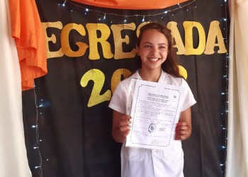 Florencia, la única egresada de la colonia