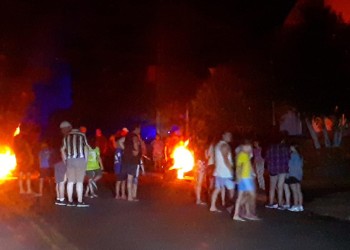 San Javier: estuvieron casi 12 horas sin luz, no aguantaron más y armaron una pueblada