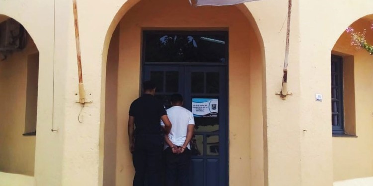 DETENCIÓN. El acusado fue trasladado a la comisaría Primera de Leandro N. Alem a disposición del juez.