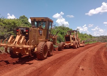 De Norte a Sur se realizan diversos mantenimientos de caminos en Misiones