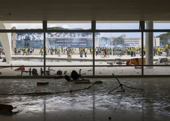 La corte suprema brasileña separó del cargo al gobernador de Brasilia