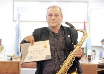 Falleció Carlos Jurasek, el enfermero saxofonista del SAMIC de Eldorado