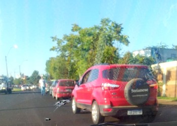 “Estamos desde ayer a las 11 de la noche en la cola para cruzar el puente”