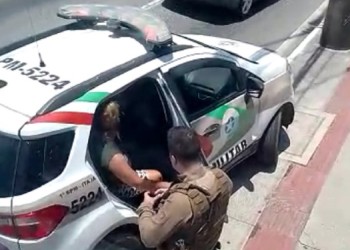 Turistas misioneros quedaron varados en Camboriú por una deuda