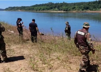 Conmoción en Eldorado, una mujer habría arrojado a sus hijos de 3 y 7 años al río