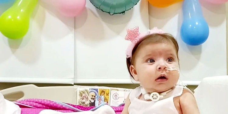CUMPLEMÉS. La pequeña Emma cumplió 10 meses de vida y fue agasajada con globos y regalos.