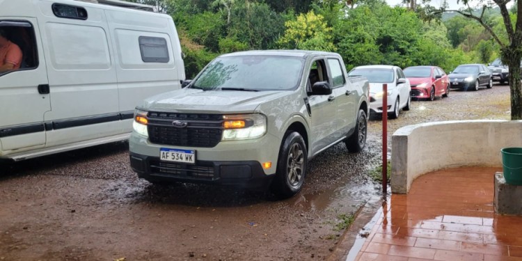 Largas colas ya se formaban este lunes para hacer el trámite migratorio del lado brasileño.