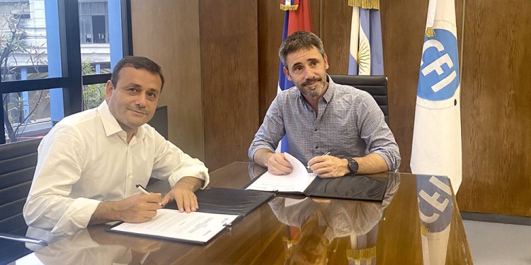 ACUERDO. Lamothe y Herrera Ahuad ayer en el CFI en Buenos Aires.