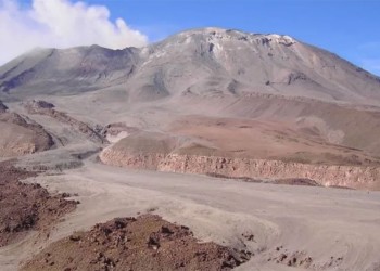 Chile sube alerta en el volcán Láscar por mayor actividad sísmica