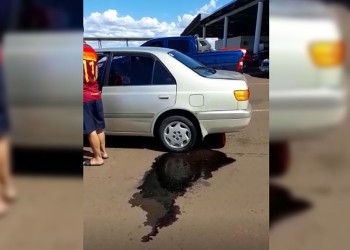 Peligro latente: autos “pierden” combustible sobre el puente San Roque