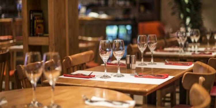 DESAFÍO. Oria reconoció que otro de los desafíos pendientes en materia de inclusión, para el rubro gastronómico, es garantizar que los restaurantes cuenten con al menos una carta escrita en braille.