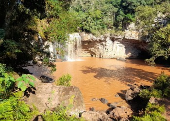 Turista se arrojó al salto Golondrina y se ahogó